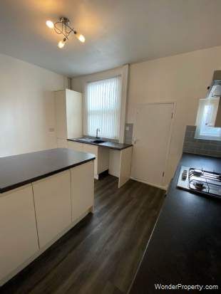 2 bedroom property to rent in Bolton - Photo 4