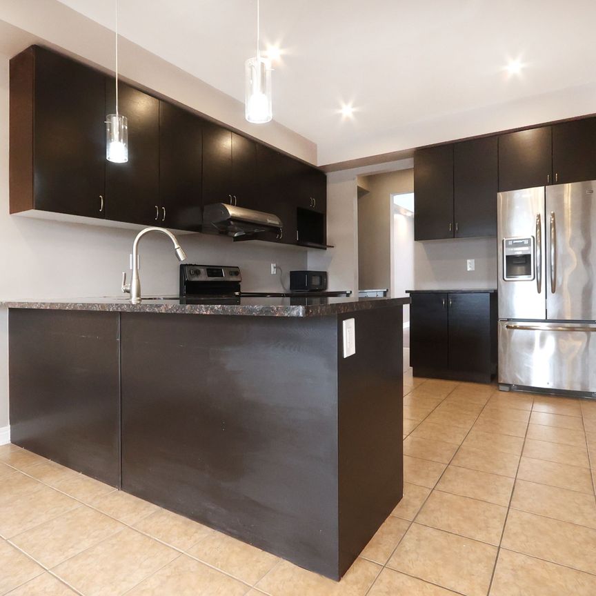 For Lease - 41 Pulpwood Cres Master Crescent Unit# 2nd Master Bedroom, Richmond Hill, Ontario - Photo 1