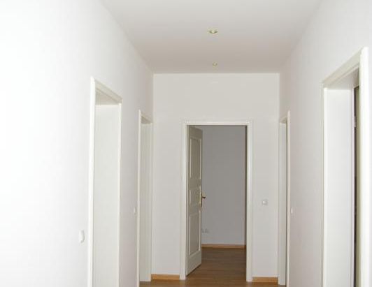 Sanierte Altbauwohnung im 3.OG mit Balkon!! - Photo 1