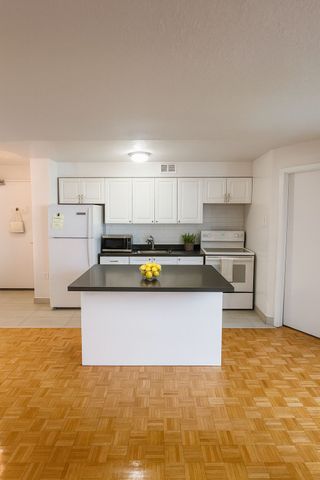 For Lease - 44 Walmer Road Unit# 1205, Toronto, Ontario - Photo 5