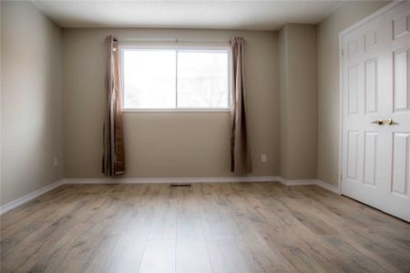 For Lease - 66 Devonsleigh Boulevard, Richmond Hill, Ontario - Photo 2