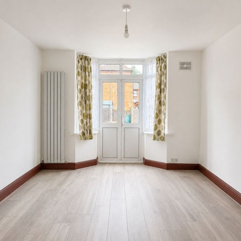 Cavendish Avenue, Harrow - Photo 1