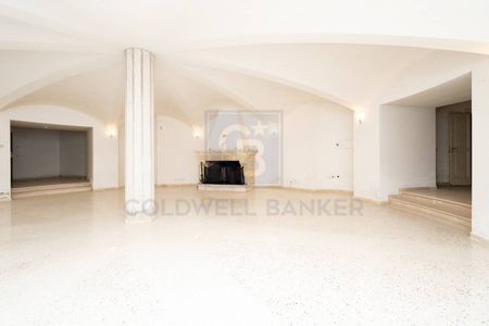 Villa unifamiliare via Salvo D'Acquisto 11, Centro, Gioia del Colle - Photo 2