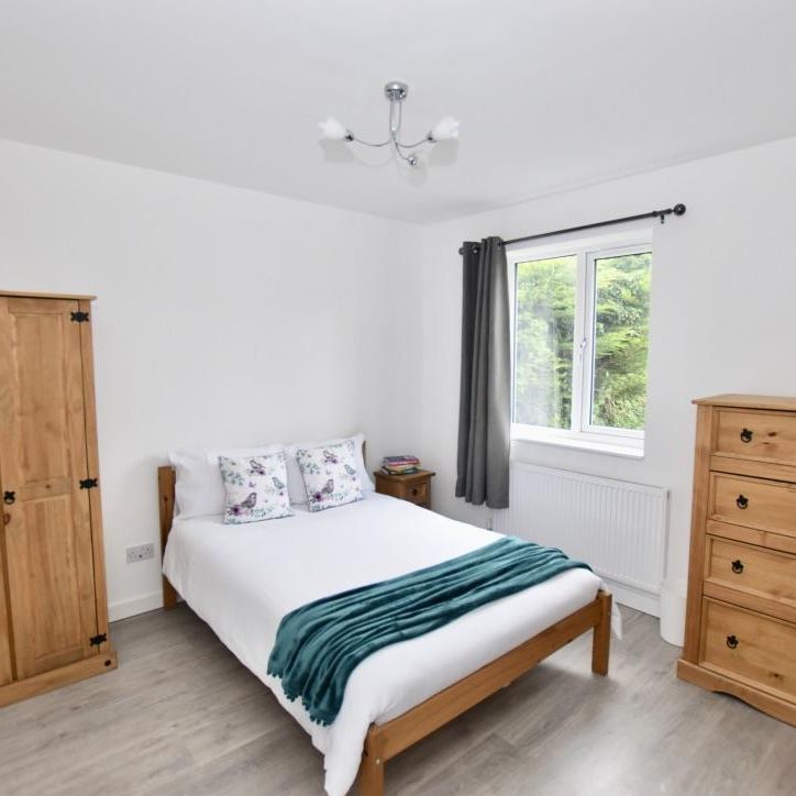 Room 4 - Riverside Studios Riverside Close Whitley, Coventry West Midlands - BILLS INC HOUSE SHARE ENSUITE ROOM - Photo 1