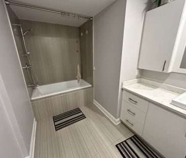 Charmant Et Grand 4 1/2 à Louer - Photo 2