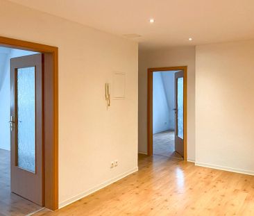 Charmante 4-Zimmer-Dachgeschosswohnung im beliebten Stadtteil Dresd... - Foto 1