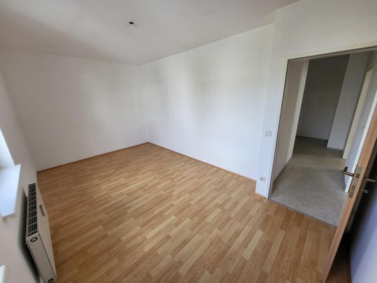 Schöne Wohnung mit Loggia und Parkplatz - Foto 1