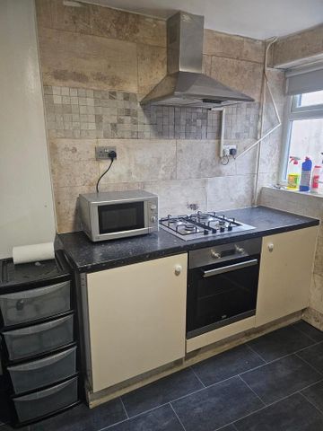 3 bedroom townhouse to rent - Photo 3