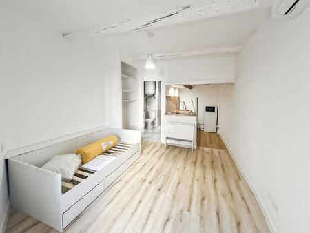 À louer - Studio meublé 17 m² en plein coeur de Pertuis - Photo 5