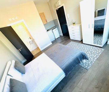 Room in a Shared House, Larbert Road, SW16 - Photo 2