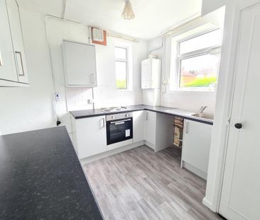 3 bedroom semi-detached house to rent - Photo 6