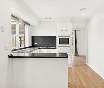 Spacious 3-Bedroom Home with Study in Prime Sunbury Location - Photo 6