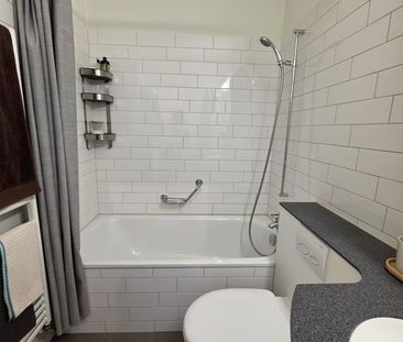 Charmante 2.5-Zimmerwohnung - Photo 2
