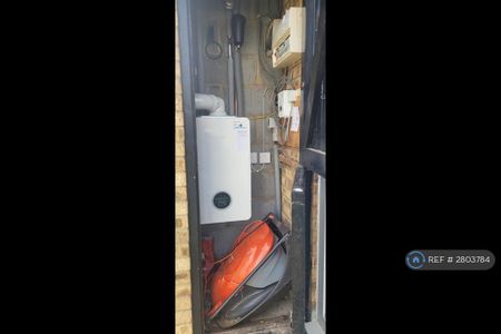 1 bedroom terraced house to rent - Photo 4