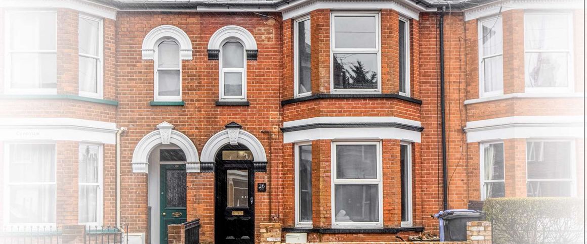 Living in Luxury - Homes under the hammer Room 1 - Photo 1