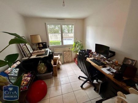 Appartement à louer 4 pièces 83.25m² - Photo 2