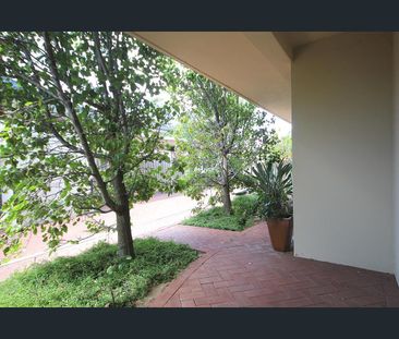 Neat & Secure 2x1 Unit in a Prime Lifestyle Location - Photo 4