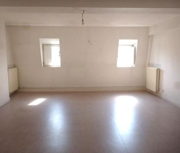 Location Appartement 3 pièces 76m² - Photo 4