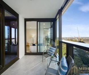 Modern One-Bedroom Apartment Above Mall '88' Offering Ultimate Conv... - Photo 5