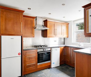 3 bedroom terraced house to rent - Photo 4