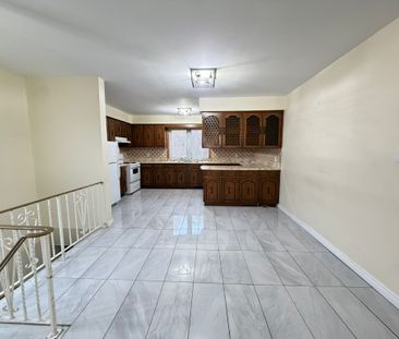 For Lease - 3 Romar Crescent, Toronto, Ontario - Photo 3
