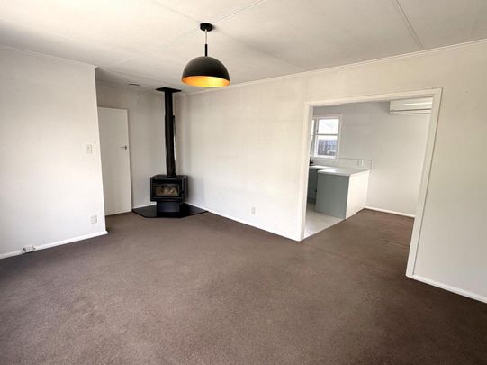 Charming three bedroom home in a quiet cul-de-sac - Photo 1