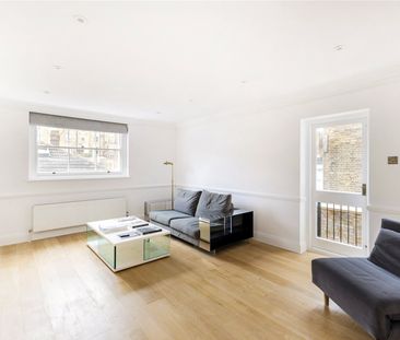 Queen's Gate Gardens, London, SW7 flat to rent - Photo 1