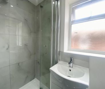 1 bedroom in a house share to rent - Photo 6