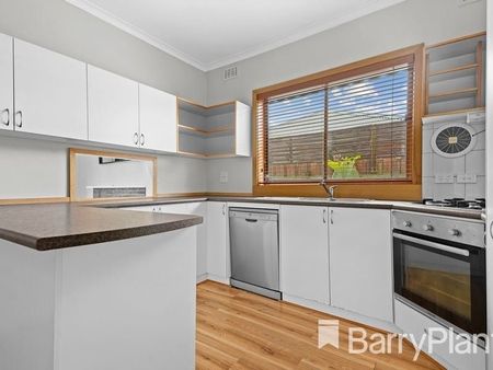 Low-Maintenance Living in Sought-After Edithvale - Photo 3