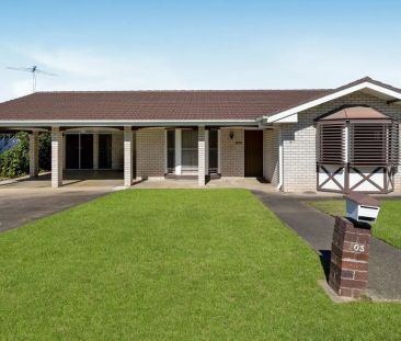 Move-In Ready Family Home Close to Schools and Parks! - Photo 4