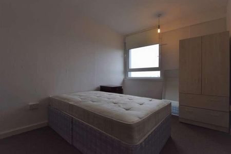 Duffield Court, Hulme, Manchester, M15 - Photo 2