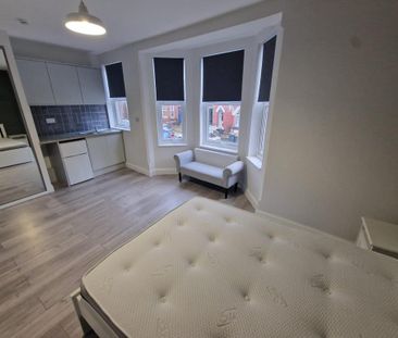 Studio to rent - Photo 2