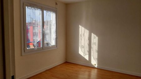 Location Appartement 3 pièces 86m² DAX 40100 - Photo 3