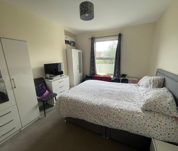 3 bed flat to rent in Torquay Road, Paignton, TQ3 - Photo 3