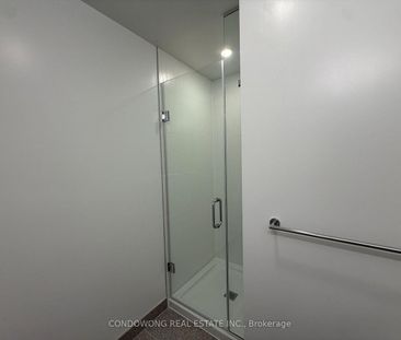 30 Dreamers Way condo — Toronto, ON (2-Bedroom) - 2 Bedroom - Photo 6