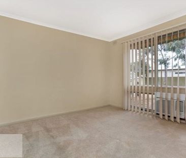 Spacious Family Living in a Quiet Location - Photo 4