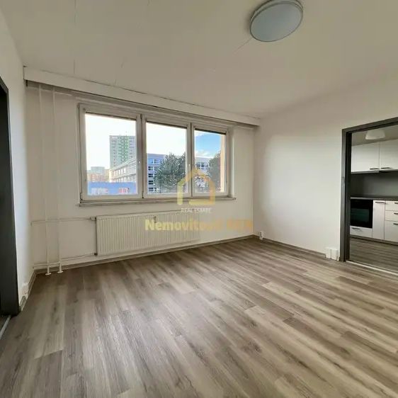 Pronájem bytu 2+1 - Fotografie 1