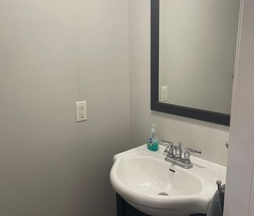 For Lease - 118 Tiller Trail, Brampton, Ontario - Photo 2