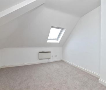 2 bedroom maisonette to rent - Photo 3