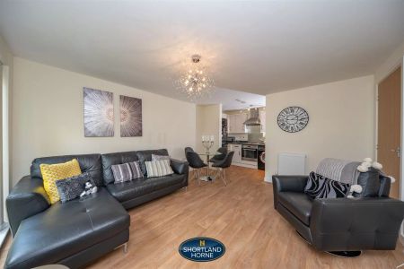 Monticello Way, Banner Brook Park, Coventry - Photo 4