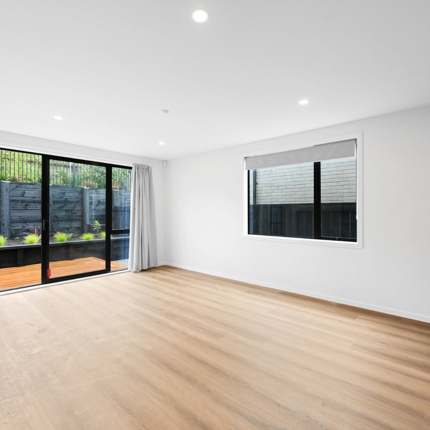 Welcome to your next chapter in refined, contemporary living. - Photo 1