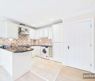 Ladbroke Close, Woodley, Reading, RG5 - Photo 6