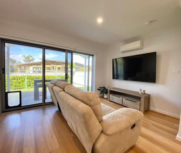 4/158a Croudace Road, Elermore Vale - Photo 2