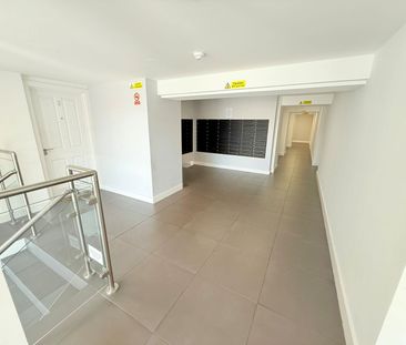 Newton Road, Yeovil, Somerset - Photo 3