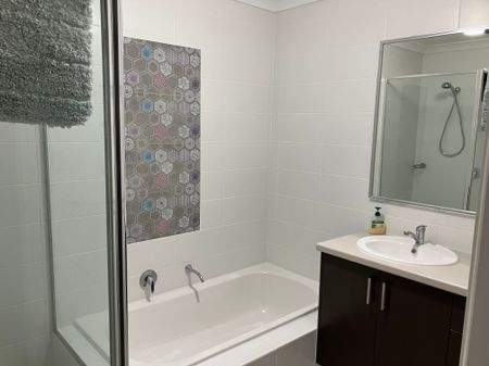 Scarborough - Photo 4