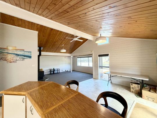 Spacious Fitzroy Home with Sleepout - Photo 1