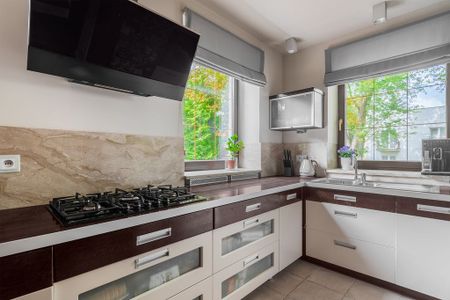 Przytulny, nowoczesny dom z przestronnym salonem - Photo 2