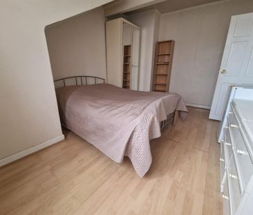 Tempest Road, room 1, Leeds - Photo 5