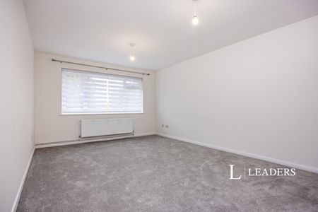 2 bedroom apartment to rent Berkeley Court, London Road, GU1 - Photo 3