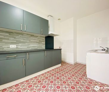 Location Appartement 2 pièces 40m² ROANNE 42300 - Photo 2